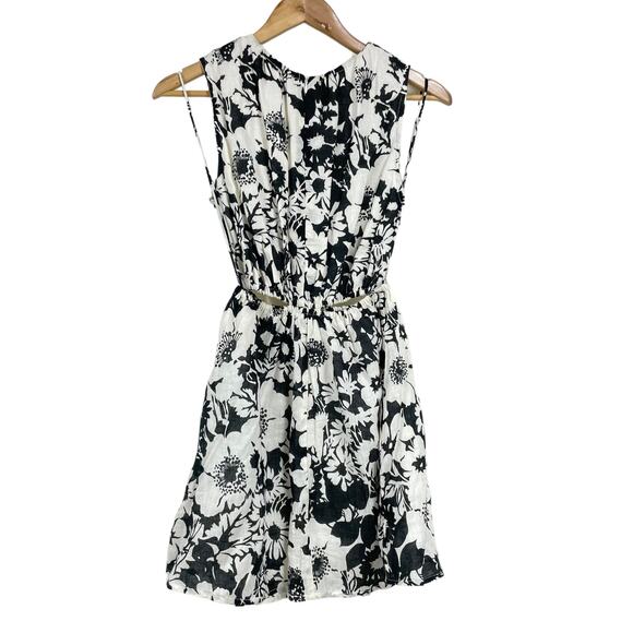 Faithfull the Brand NWT La Pineta Mini Dress Size 4 100% Linen Side Cutouts - Picture 4 of 11